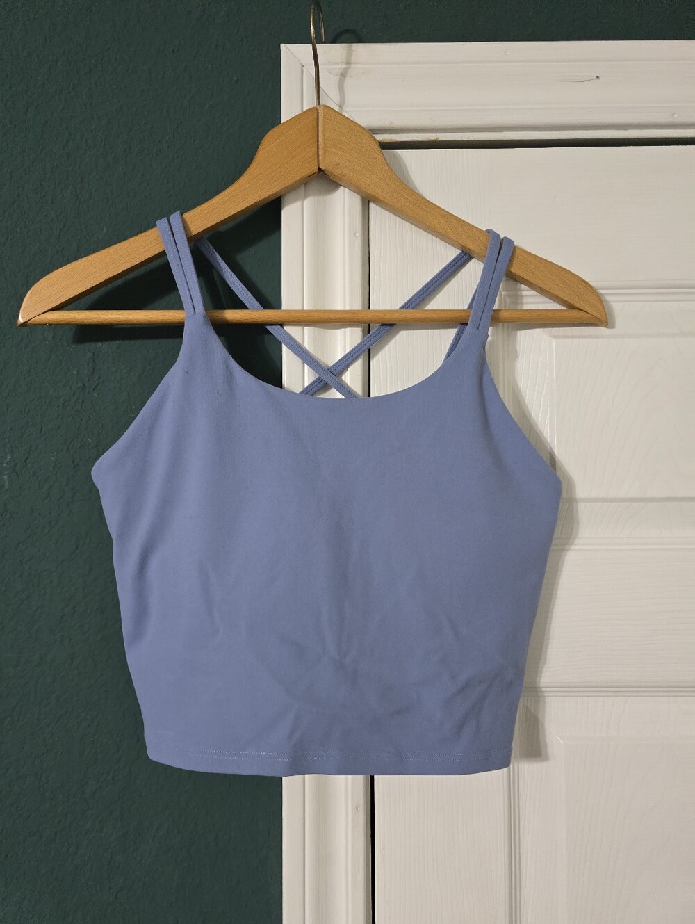 Light Periwinkle Strappy Long Line Sports Bra Size M Crisscross Back Blue Yoga